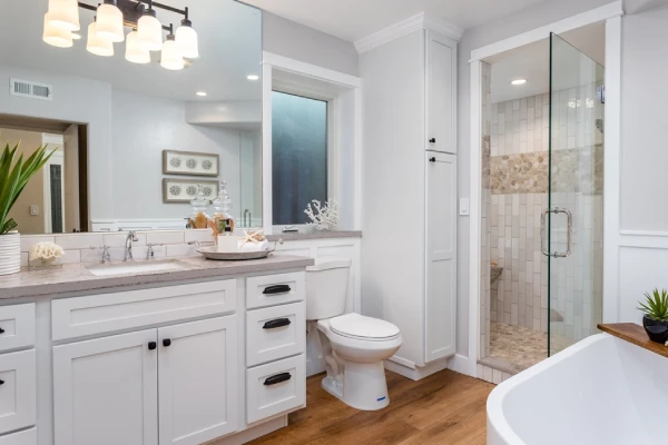 Cabinet Refacing & Custom Cabinets 