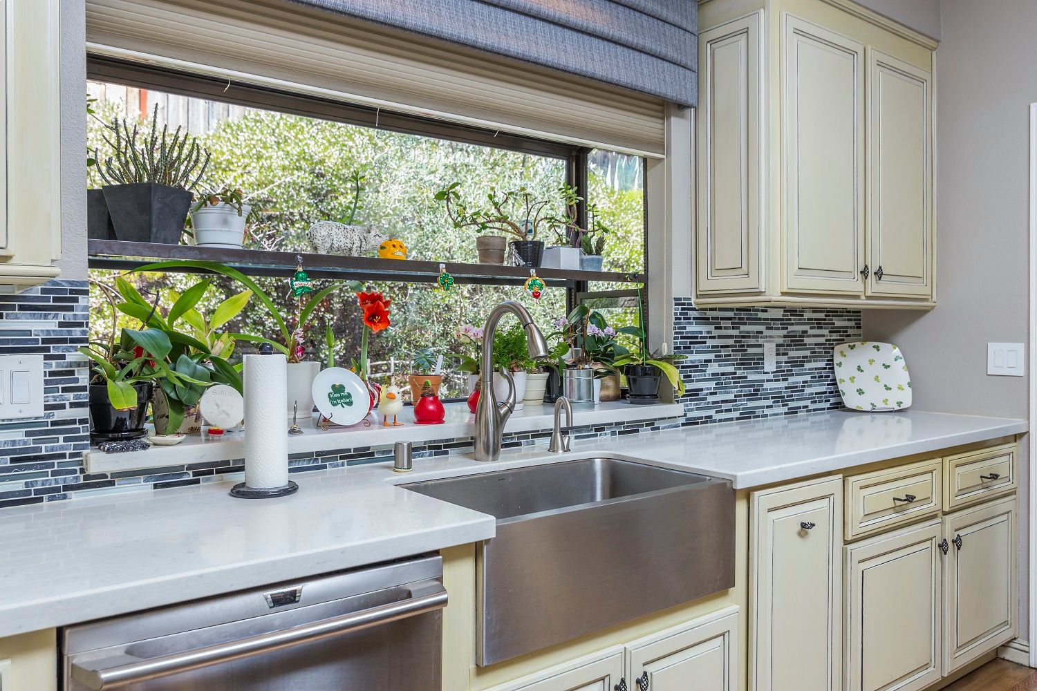  1555 Sorrell – Timeless Kitchen Remodel with Farmhouse Sink and Custom Finishes